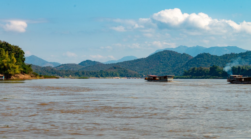Båter på Mekong elven